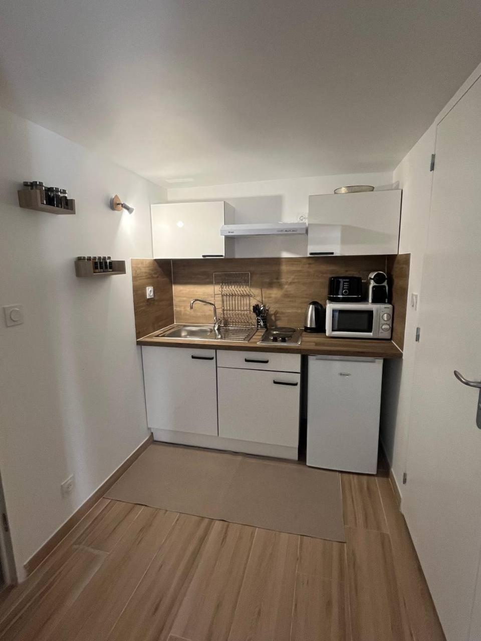 Charmant Et Confortable Appartement Нарбонна Экстерьер фото