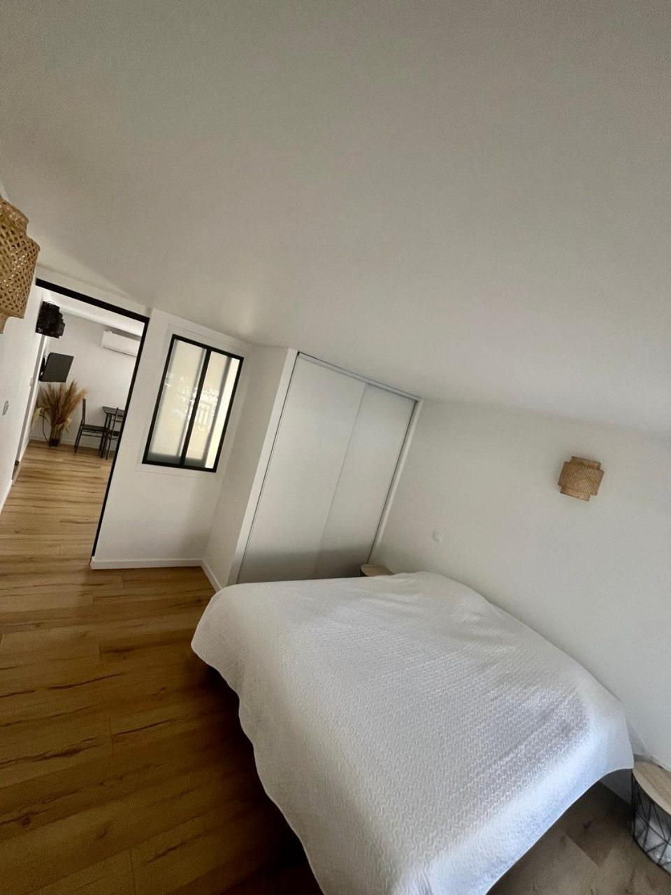 Charmant Et Confortable Appartement Нарбонна Экстерьер фото