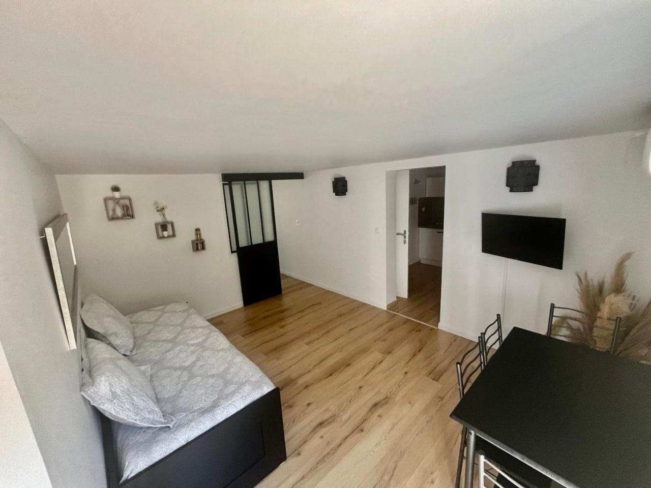 Charmant Et Confortable Appartement Нарбонна Экстерьер фото
